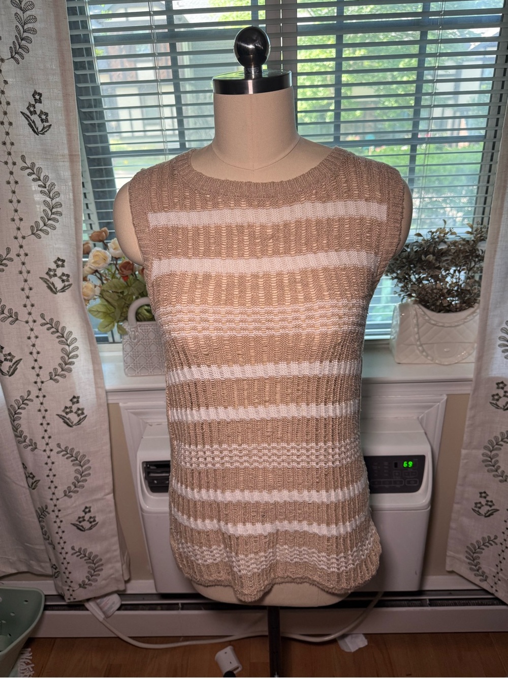 Lou and Grey Loft Striped Knit Sleeveless Top in Beige and White